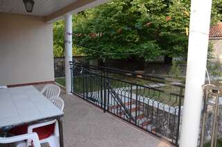 Дома для отпуска Village House 1980 Вирпазар Дом с 2 спальнями-49